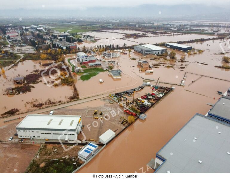 Poplave Preuzmite Fotografiju Foto Baza