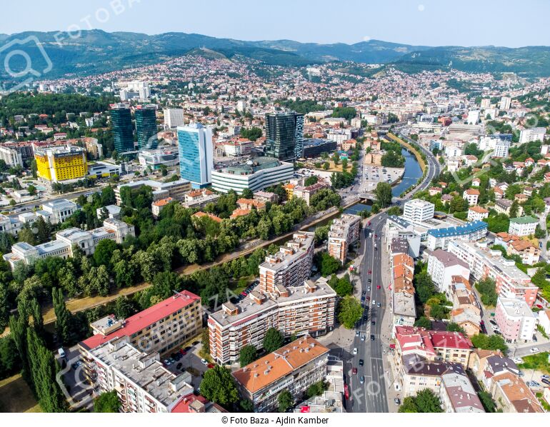 Sarajevo Bih Snimak Dronom Panorama Grada Preuzmite Fotografiju