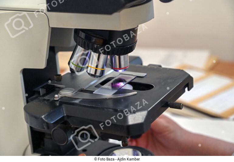 Optical microscope with a slide. - download the photo | Foto Baza