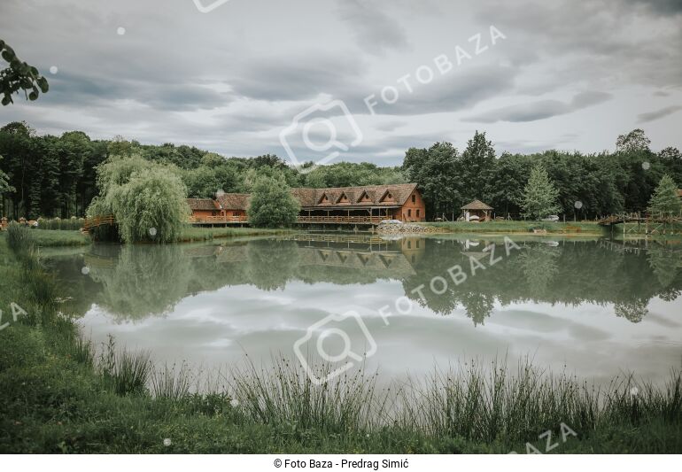 Jezero - Preuzmite Fotografiju | Foto Baza