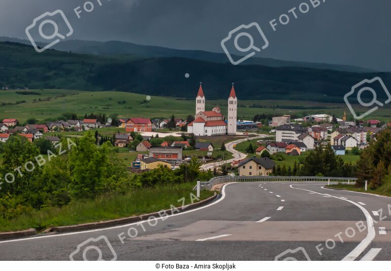 Livno preuzmite fotografiju Foto Baza