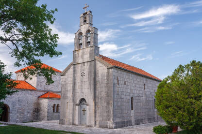 Prostor oko današnjeg manastira Sv. Apostola Petra i Pavla, zajedno sa nekropolom stećaka je područje koje je od marta 2003. godine proglašeno nacionalnim spomenikom BiH