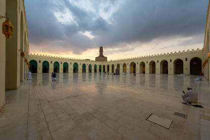 zalazak Sunca i velika džamija