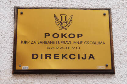 Pokop, Kantonalno javno komunalno preduzeće Tabla direkcije za sahrane i upravljanje grobljima Sarajevo.