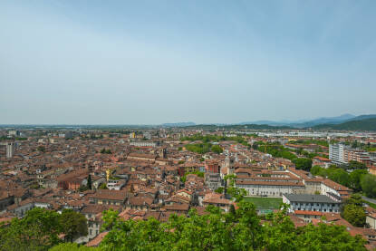 Panoramski pogled na drugi najveći grad talijanske regije Lombardija