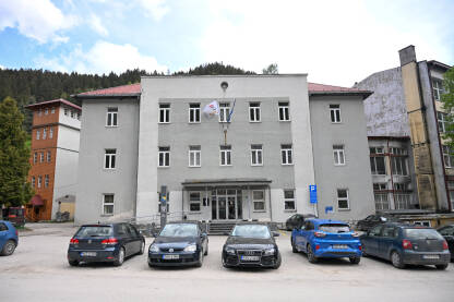 Zgrada Općine / Opštine Vareš koja se nalazi u gradu Varešu, Bosna i Hercegovina. Sjedište općine Vareš.