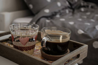 Jutarnja kafa u krevetu