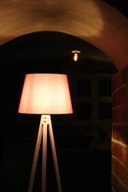 Idealna lampa za osvjetljenje Vaše sobe, dnevnog boravka, ureda i sl.