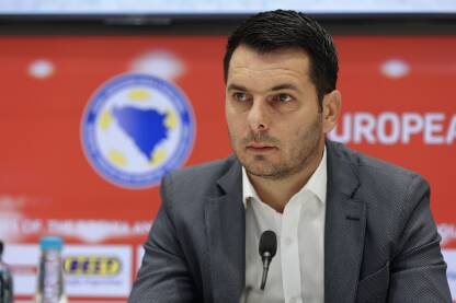 Direktor nogometne reprezentacije Bosne i Hercegovine. Bivši reprezentativac BiH.