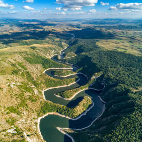 Panorama meandri reke Uvac, Srbija