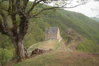 bobovac, kraljevski grad, kapela i tvrđava