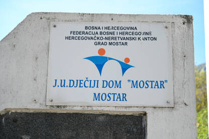 JU Dječji dom Mostar. Dječiji dom „Mostar“ u Mostaru postoji još od 1962. godine.