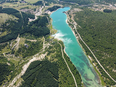 Jezero Mandek, Livno, BiH, snimak dronom.