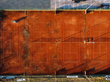 Teniski tereni, snimak dronom.