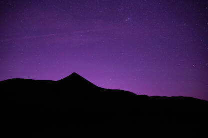 Jedan od prelijepih grebena Visočice, noćne siluete pod zvijezdama
