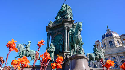 Beč, Austrija: spomenik Marije Terezije. Maria-Theresien-Platz je javni trg u centru Beča.