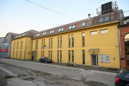 Muzej grada Zenica, BiH. Zgrada muzeja. Muzej grada Zenice je javna institucija osnovana 1966. godine.