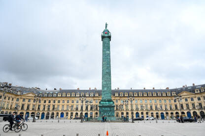 Place Vendome u Parizu Pariz, Francuska: Place Vendome, trg u gradu. Historijske zgrade u centru grada.