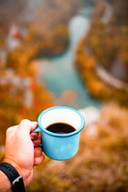 Kafa, jesen, Kanjon Une, plava šolja