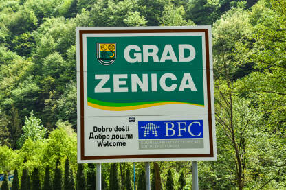 Tabla sa natpisom Grad Zenica, Bosna i Hercegovina