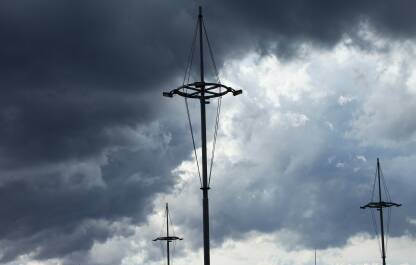 Antene za komunikaciju, oblacno vreme, nevreme