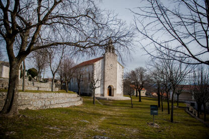 Crkva Svetišta Kraljice mira u Hrasnu