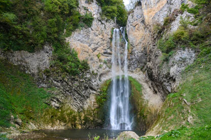 Vodopad u prirodi. Vodopad Blihe, Sanski Most, Bosna i Hercegovina.