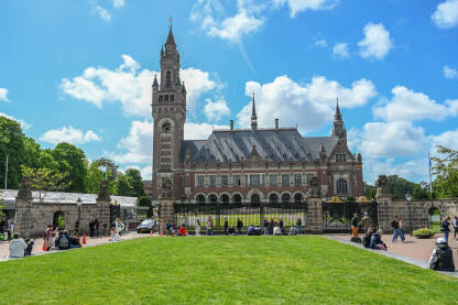Hag, Holandija: Palata mira. Zgrada Međunarodnog suda pravde u Den Haagu, Holandija.