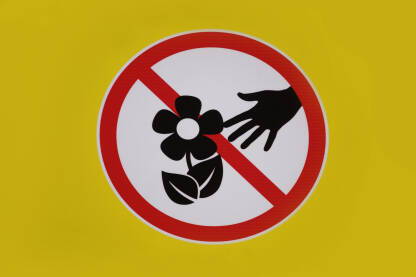 Znak zabranjeno branje cvijeća.