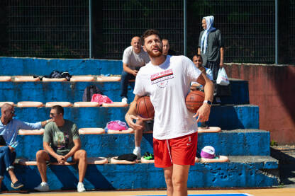 Reprezentativac BiH, član NBA kluba Portland Trail Blazers Jusuf Nurkić je nakon Vukovara organizovao košarkaški kamp u Srebrenic gdje je nastupilo više od 100 djece ih BiH i Hrvatske.