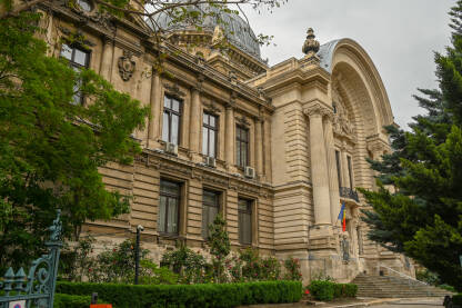 CEC palata u Bukureštu, Rumunija Sagrađena krajem 19. vijeka, CEC palata je sjedište državne rumunske banke, CEC banke.