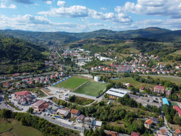 Hadžići, Bosna i Hercegovina. Zgrade, kuće i ulice, snimak dronom. Panorama.