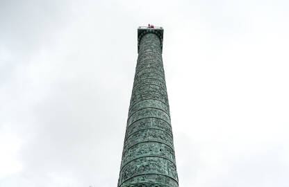 Pariz, Francuska: Stub Vendôme na  trgu. Napoleonov Vendôme stub. Historijski spomenik u centru grada.