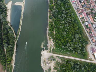 Rijeka Sava i obale, pogled iz vazduha, Šamac