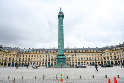 Place Vendome u Parizu Pariz, Francuska: Place Vendome, trg u gradu. Historijske zgrade u centru grada.