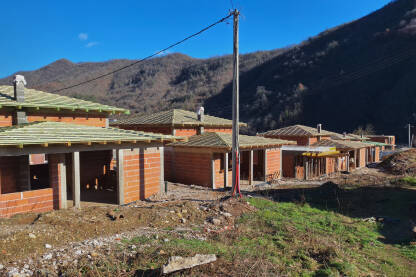 Izgradnja 19 novih kuća za obitelji pogođene poplavama na lokaciji u Donjoj Jablanici.