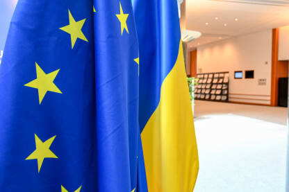 Zastave Ukrajine i Evropske unije, EU.