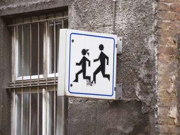 Saobraćajni znak oprez djeca na cesti