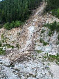 Devastacija nakon poplava, Kreševo Devastacija nakon bujičnih poplava 04.10.2024. na kamenolomu Radava, na rijeci Željeznici u općini Kreševo.