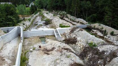 Gradilište vodozahvata MHE Koričanske stijene na rijeci Ugar.