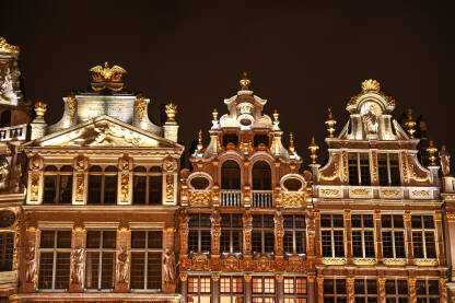 Bruxelles, Belgija: Historijske zgrade u centru grada noću. Grand Place je središnji trg u Bruxellesu.