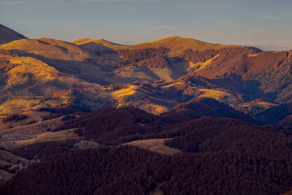 Planina Bjelašnica  u vrijeme zalaska sunca