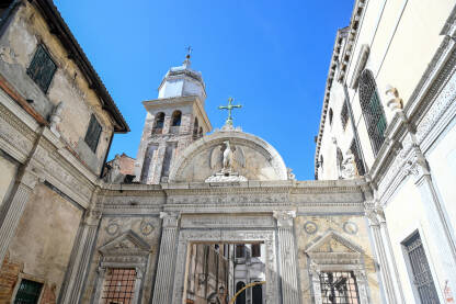 Stara crkva u Veneciji, Italija.
