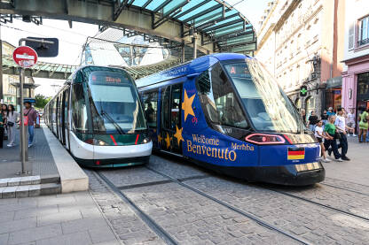 Strasbourg, Francuska: Moderni tramvaji na stanici. Transport.