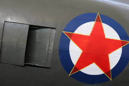 Oznaka Jugoslovenskog ratnog vazduhoplovstva na trupu aviona
