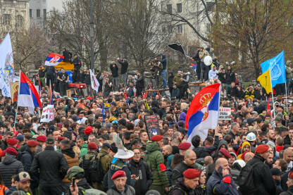 Studenti i građani tokom protesta u Beogradu Studenti i građani traže pravdu za poginule tokom pada nadstrešnice u Novom Sadu. Veliki studentski protest 15. mart 2025. godine.
