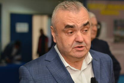 Zoran Stevanović je narodni poslanik u Narodnoj skupštini Republike Srpske. Dugogodišnji gradonačlenik Grada Zvornik.