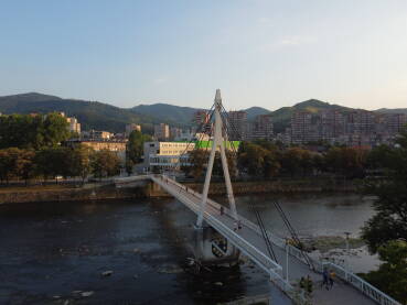 Pješački most u Zenici, zvaničnog naziva Jalijski most zbog naselja Jalija kojeg povezuje sa Kamberovića poljem.