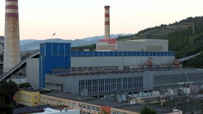 Termoelektrana Kakanj je jedna od nekoliko termoelektrana na području Bosne i Hercegovine. Nalazi se u Čatićima, nedaleko od Kaknja. Počela je sa radom 1985. godine.