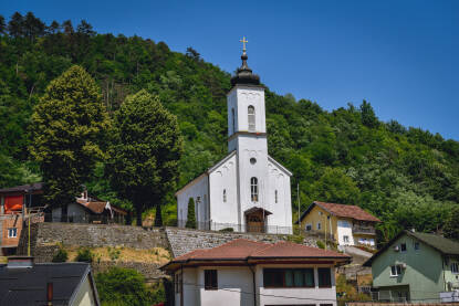 Pravoslavna crkva u Srebrenici Hram Pokrova Presvete Bogorodice u Srebrenici, izgrađen 1903. godine